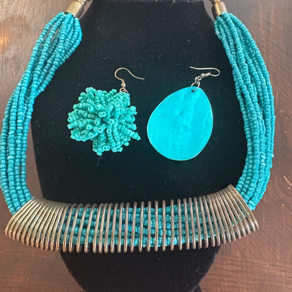 Turquoise Beaded Necklace and Earring Set